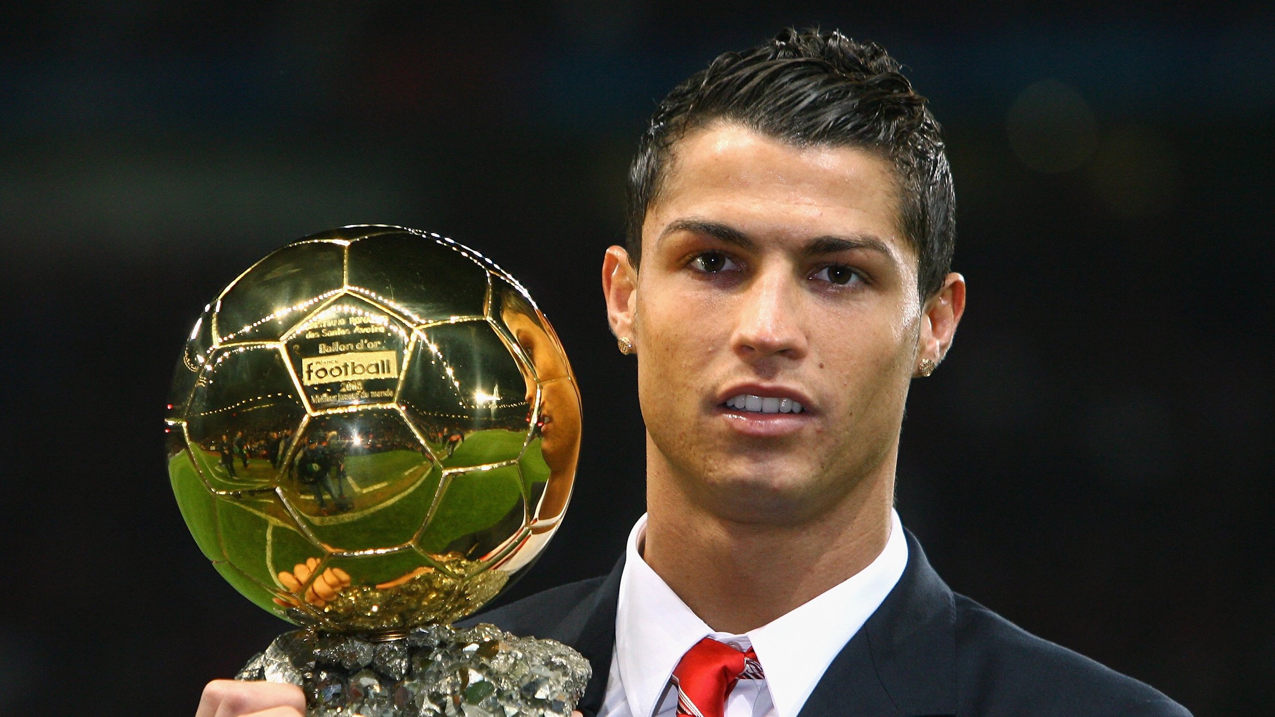 开云官方网站-丹麦队逼平斯洛文尼亚，拿到了不败战绩，丹麦球队水平